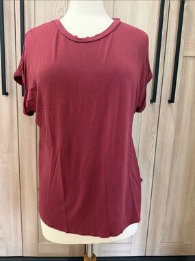 Women's Short Sleeve Crewneck Capped Sleeves Tee